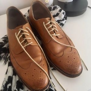 Men’s Banana Republic Wing Tip Shoes